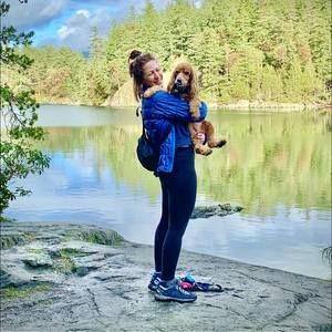 Meet your Posher, Carrie